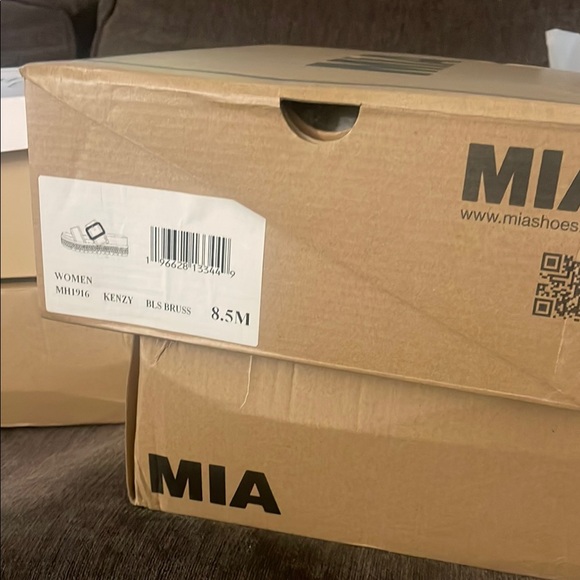 MIA Tan Platform Sandals with Buckle Detail - Picture 3 of 3